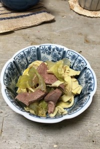 豆腐皮と豚レバーの塩煮