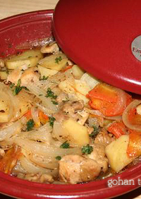 タジン鍋*鶏肉と野菜のコンソメ煮♪