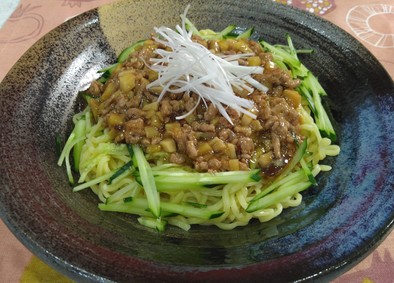 【美人レシピ】ジャージャー麺の写真