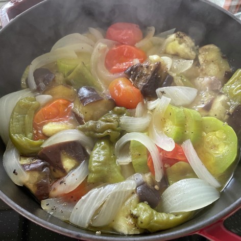 無水鍋で作る夏野菜の煮込みスープ