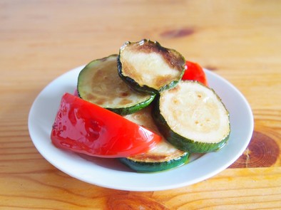 夏野菜を味わう！カラフル野菜のマリネの写真