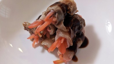 紅生姜豚バラ肉巻きの写真