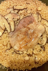 発芽玄米の炊き込みご飯(豚ばらと椎茸)