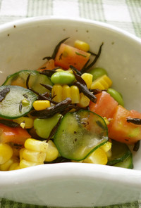 夏野菜とひじきのサラダ