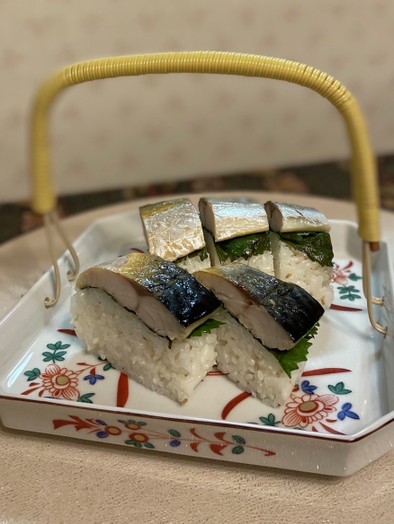 簡単豪華！焼き鯖の押し寿司の写真