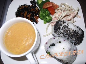 オレンジ色のスープ