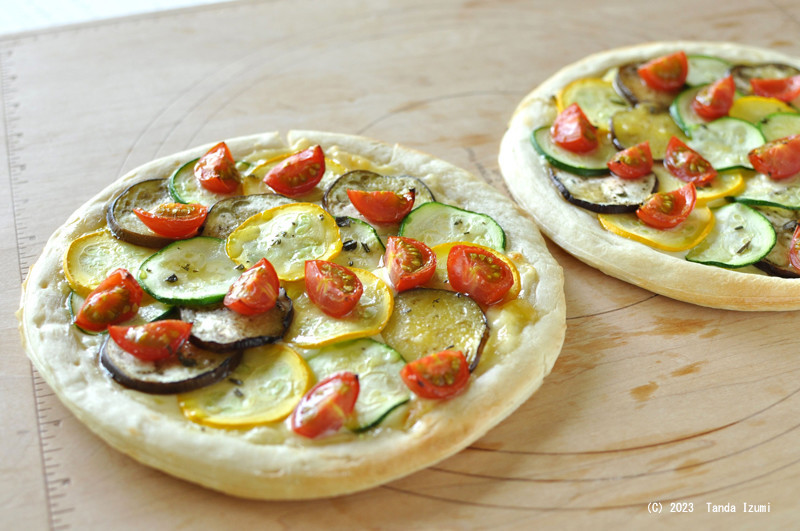 夏野菜のピザ （トマトソースなしでOK）の画像