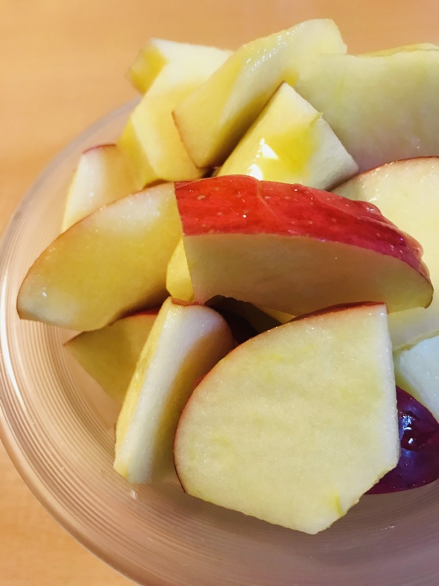 ザク切りリンゴのリキュール漬けデザートの画像