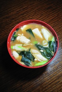 簡単☆豆腐とわかめの味噌汁