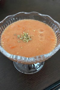 トマトとマクワウリの冷やしスープ