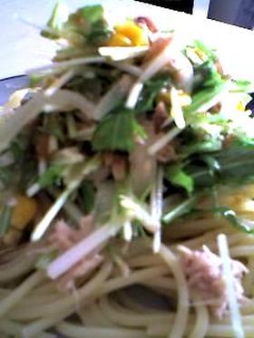 これサラダ?パスタ?どっちかな?