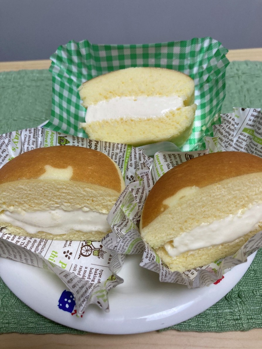チーズ蒸しケーキのバニラアイスサンドの画像
