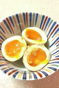 姜葱醤(ジャンツォンジャン)の煮卵