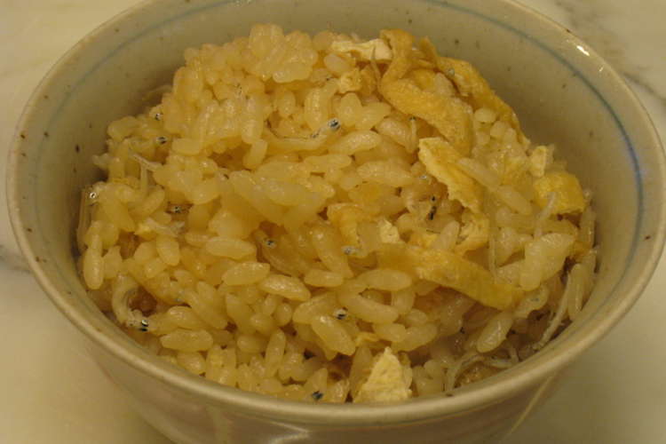 じゃこと油揚げの炊き込みご飯 レシピ 作り方 By リエコたん クックパッド 簡単おいしいみんなのレシピが352万品