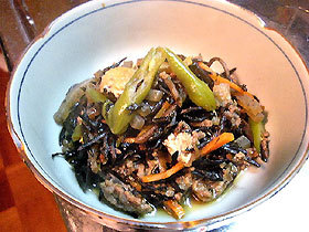 挽肉とひじきの煮物