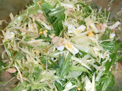 水菜のツナ玉子サラダの写真