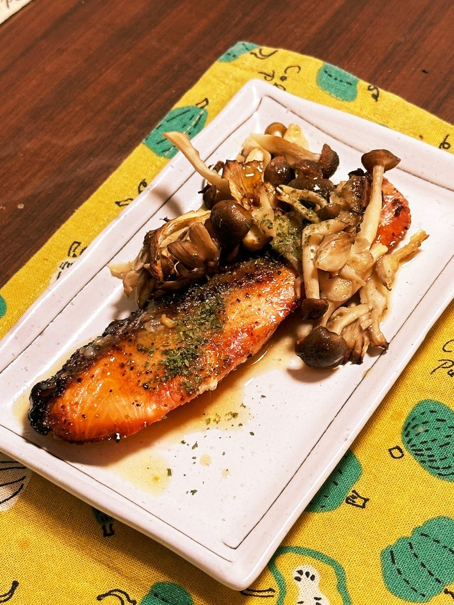 鮭とキノコとほりにしのホイル包まない焼きの画像