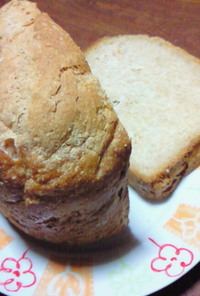 薄力粉とホエーのノンオイル全粒粉食パン