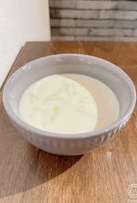 冷たい豆乳味噌スープ