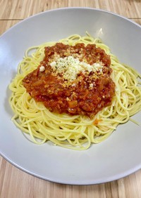 トマト缶で作るミートソーススパゲッティ