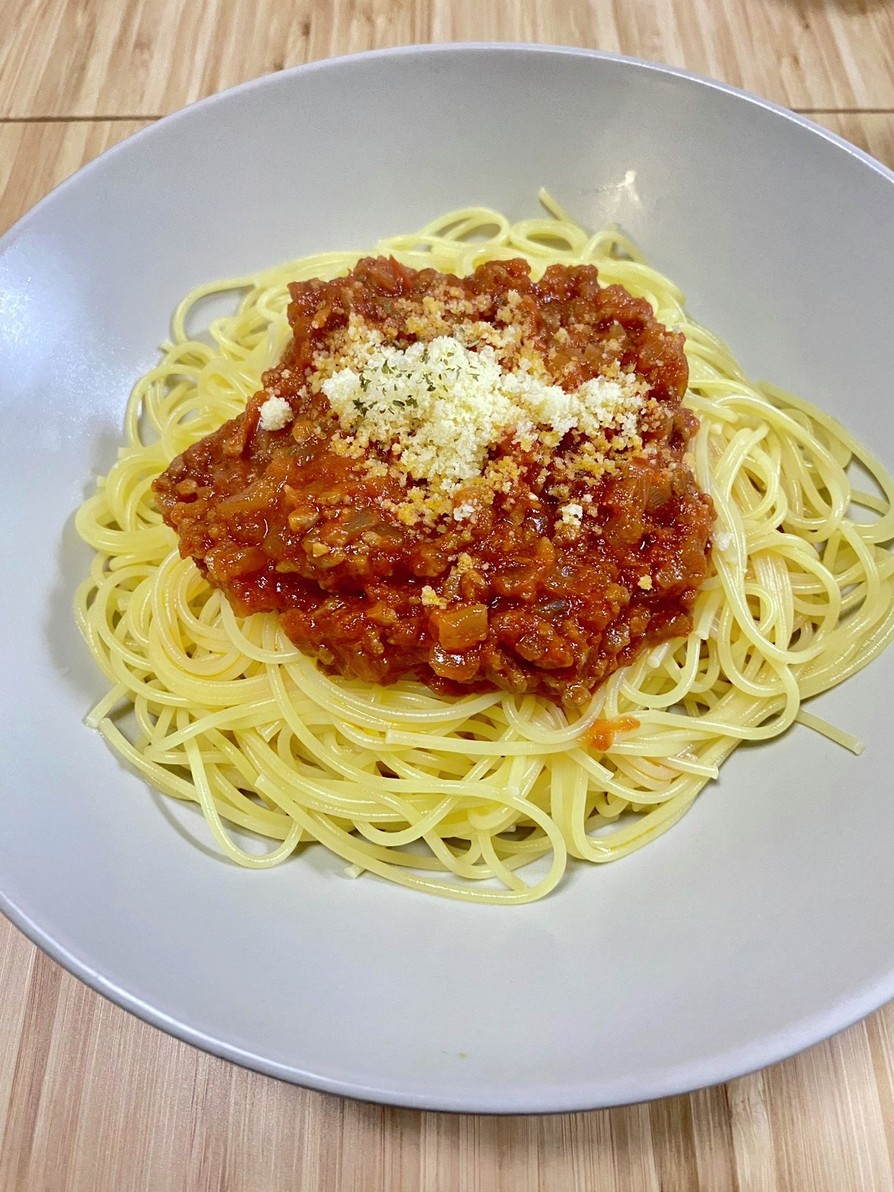 トマト缶で作るミートソーススパゲッティの画像