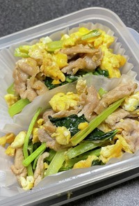 お弁当に✩.*˚小松菜と豚肉の炒め物