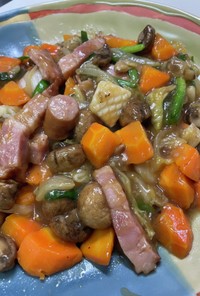 冷凍端材肉類と冷蔵端材野菜のうま煮