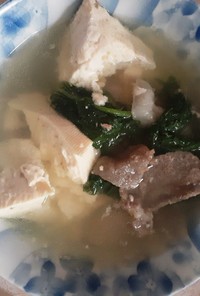 簡単★スライス豚肉と大葉と豆腐のスープ
