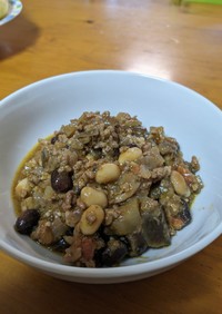 乾燥黒豆と大豆の塩麹チリコンカン