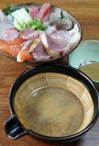 博多の海鮮丼の胡麻醤油