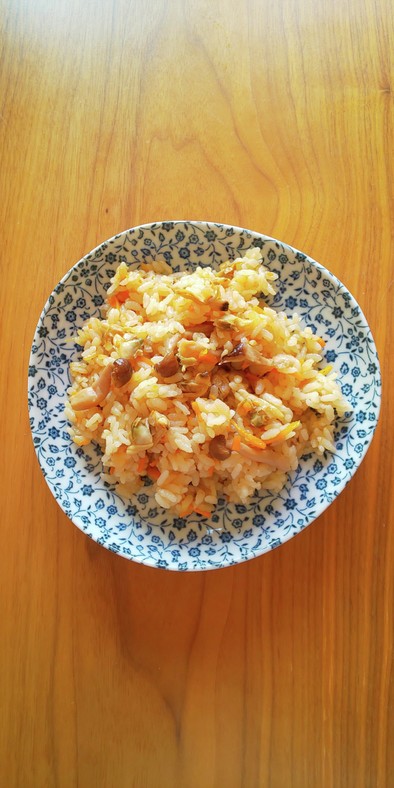 浅利缶と茸で簡単♪秋の炊き込みご飯♪の写真