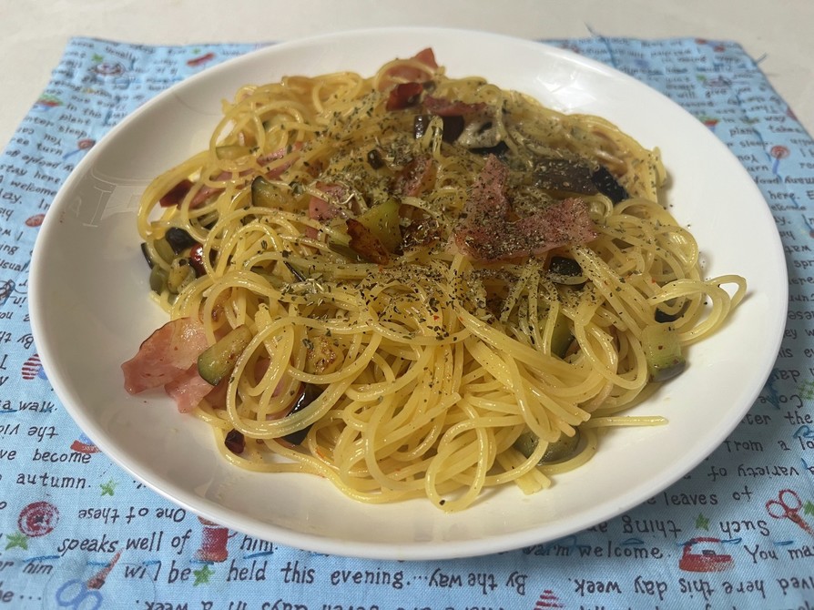 スパゲティ・茄子のペペロンチーノの画像