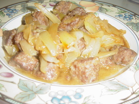 ♥サイコロステーキと玉ねぎの焼肉風♥
