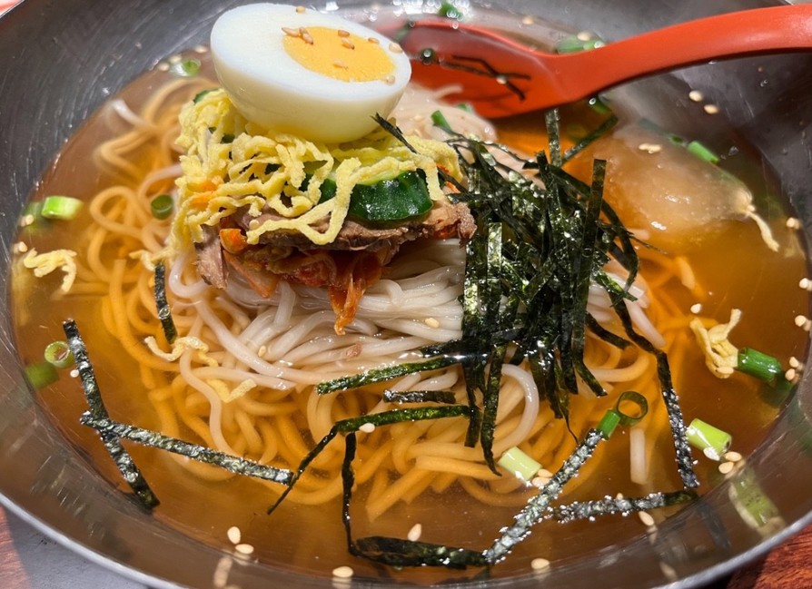 韓国風冷麺スープ（オイネングク）の画像