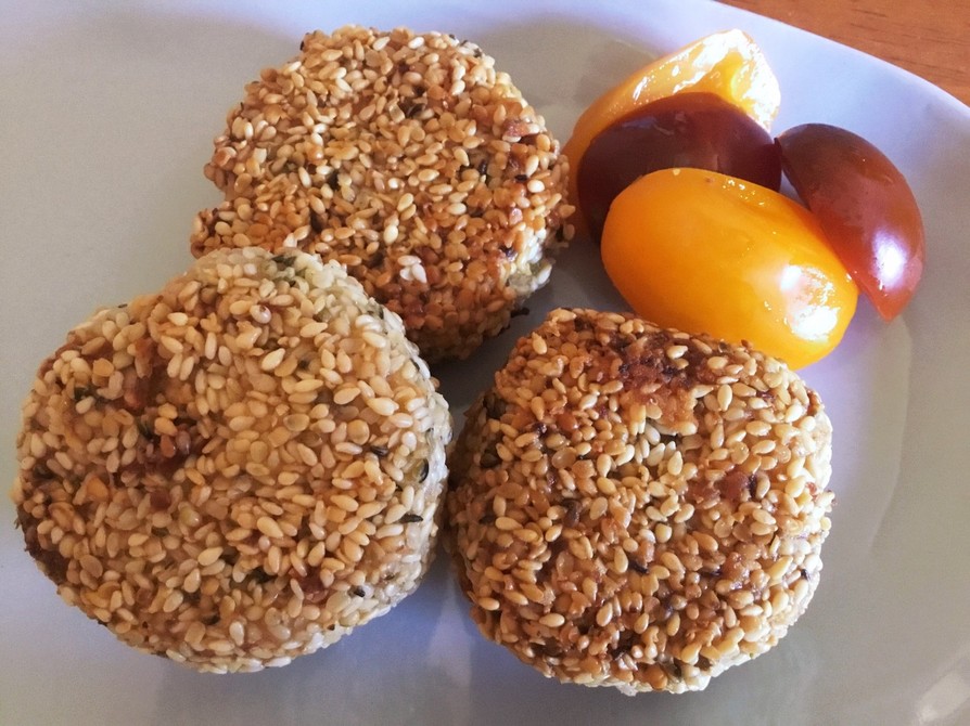 焼きファラフェルとカリフラワーのタブレ、アボカド、エンドウ豆、フェタチーズのスマッシュ添え レシピ