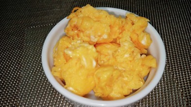 粉チーズ入り卵焼きの写真