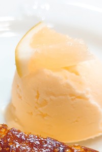 レモン風味の濃厚なアイスクリーム