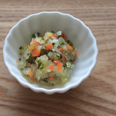 もぐもぐ期◌小松菜とキャベツのサラダの写真