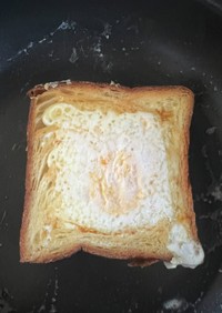 卵トロっとハムエッグパン