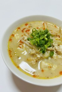 挽肉もやしのピリ辛ごま味噌スープ