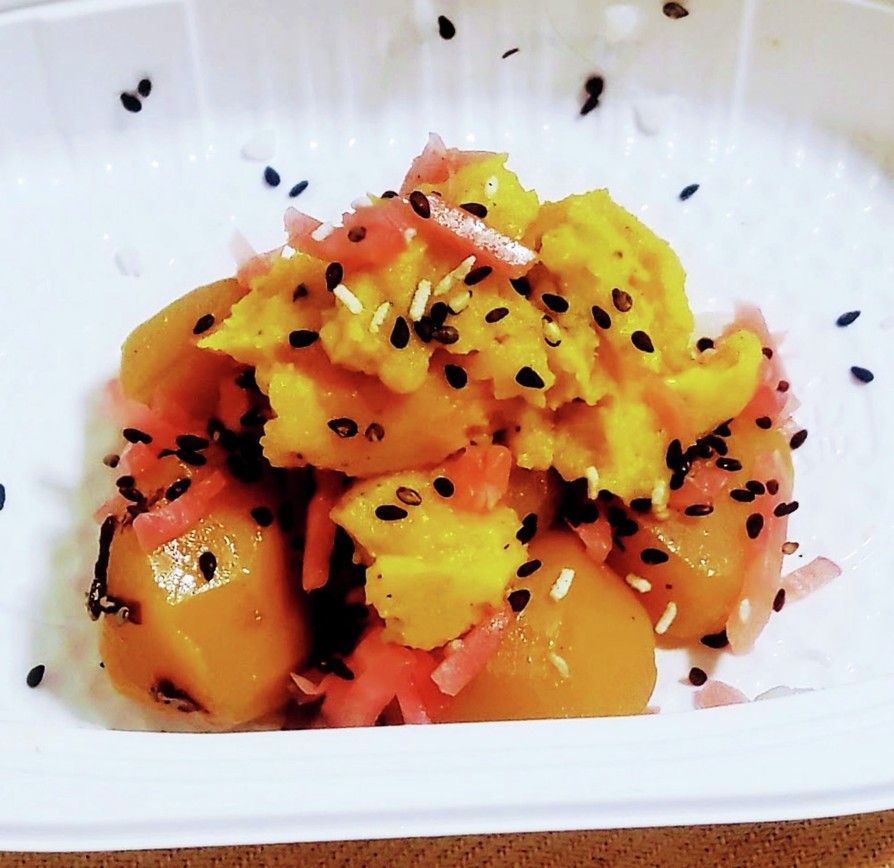 “栗甘露煮南瓜サラダ紅生姜ごま塩和え”の画像