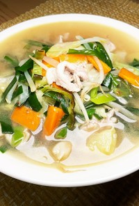 Wスープ（味覇、鶏系＋海鮮系）タンメン