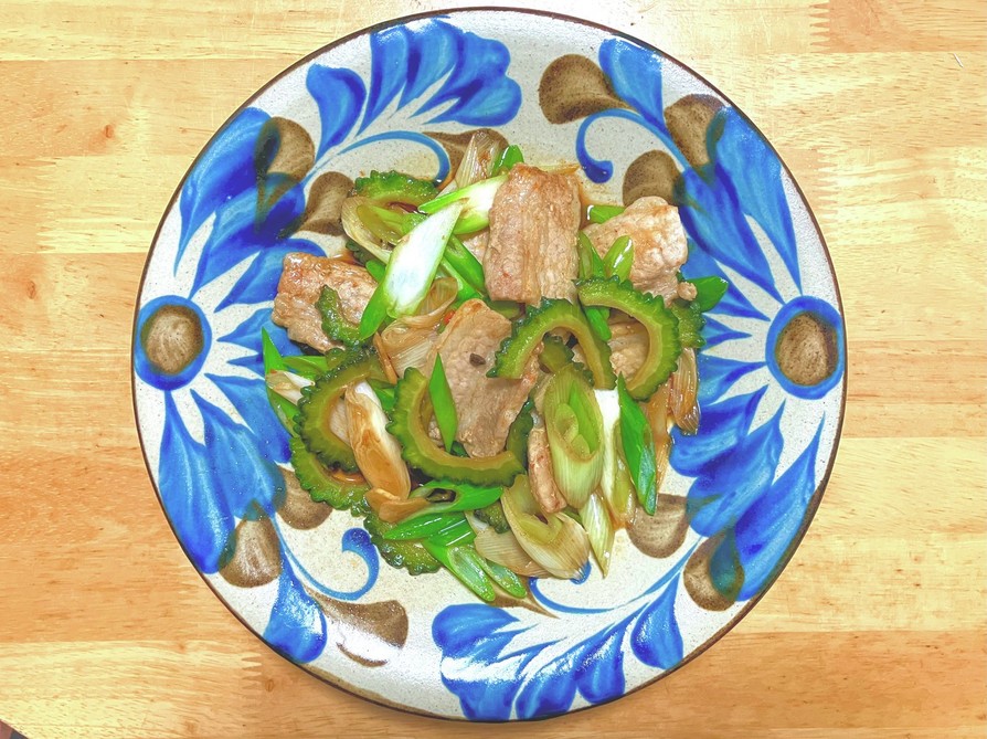 豚バラ肉とゴーヤと長ネギの中華炒めの画像