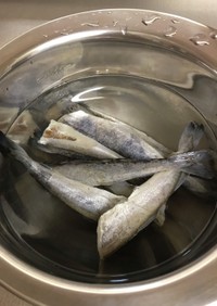 干し魚の塩出し(こまいの丸干しなど)