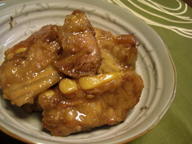 じっくりコトコト♪ソーキの煮つけ♪