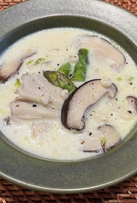 アスパラ•キノコの豆乳スープ
