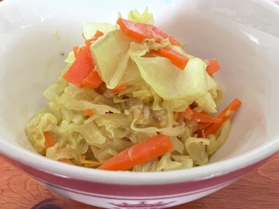 ヘルシー♡キャベツ人参ツナの温野菜サラダの写真