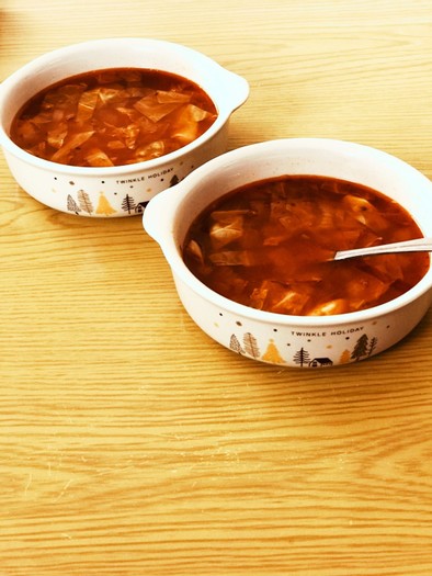 トマトの旨辛簡単スープの写真