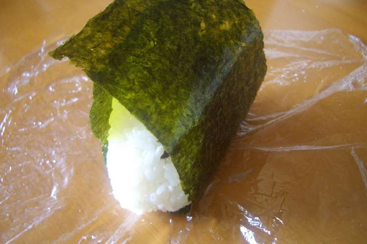 ラップでおにぎり 簡単わたし流 レシピ 作り方 By ぷうーたん クックパッド 簡単おいしいみんなのレシピが356万品