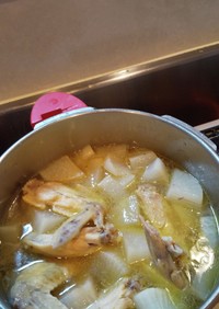 コラーゲン！セロリと塩麹と手羽先のスープ